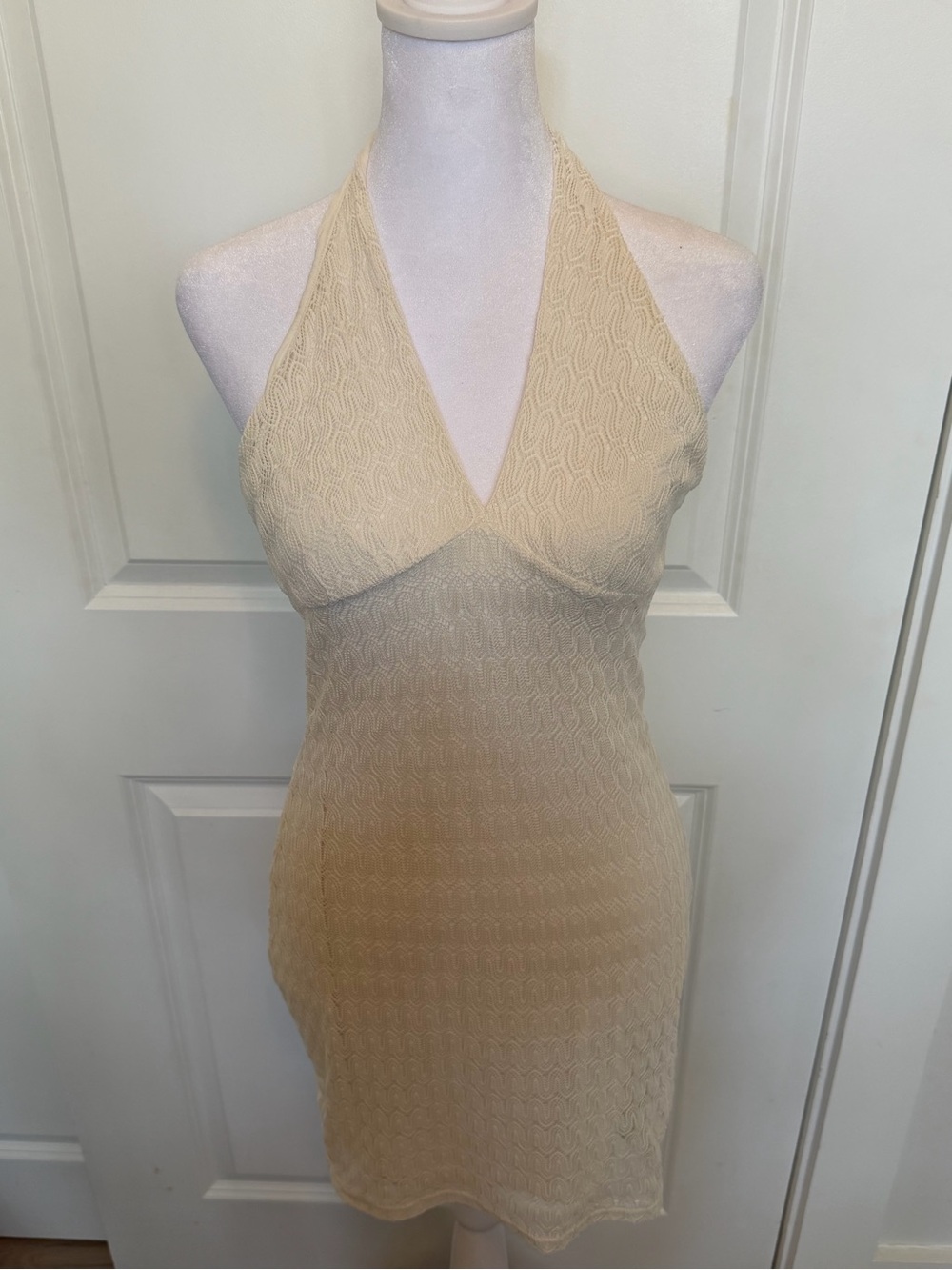 H&M Divides Halter Lace Dress